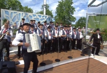 alle auf der Bühne